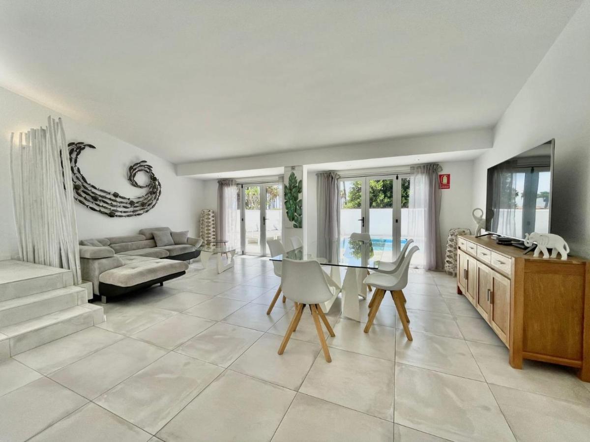 Villa 12 Адехе Экстерьер фото